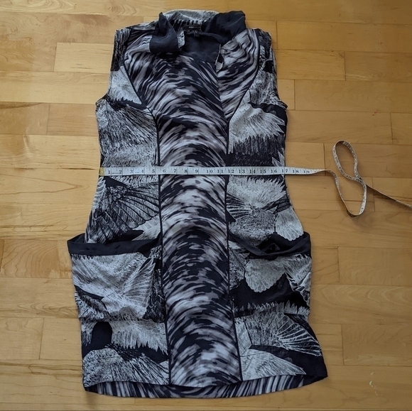 Bcbg MaxAzrua 100% silk feathers print grey black dress Medium @v - Picture 2 of 7